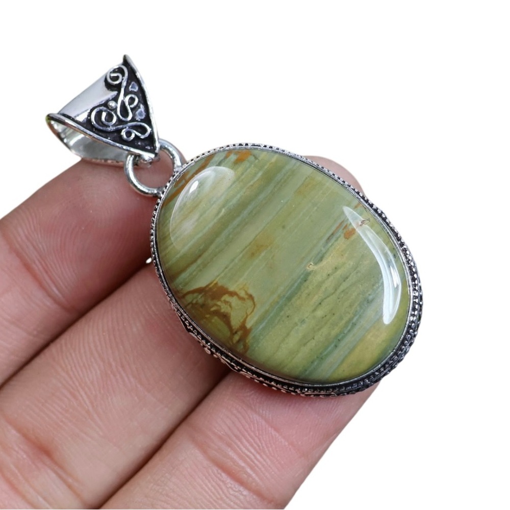 Natural samsonite pendant